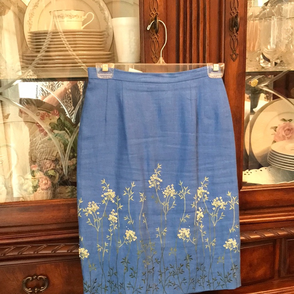 Maggy London Petite 6, two piece suit